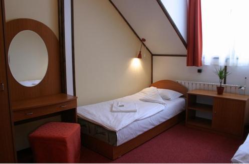 Vadregeny Panzio Bed & Breakfast Esztergom Exterior photo
