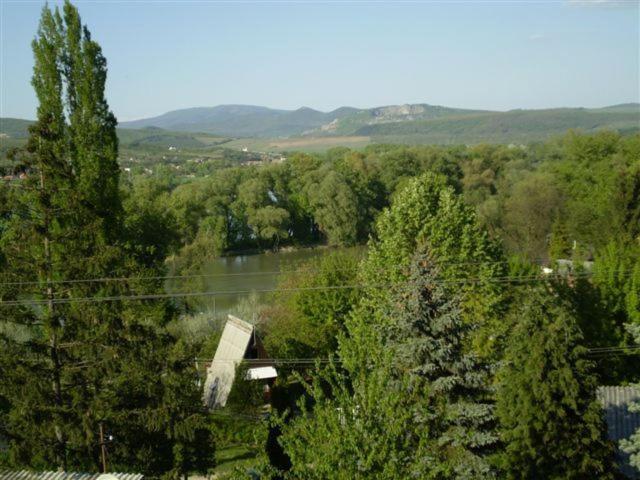 Vadregeny Panzio Bed & Breakfast Esztergom Exterior photo
