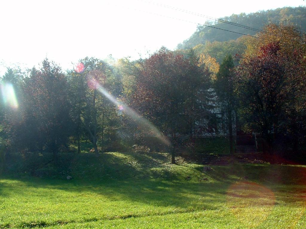 Vadregeny Panzio Bed & Breakfast Esztergom Exterior photo